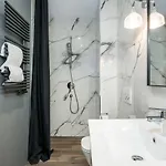 Maraton Gardens By Renters Apartament *